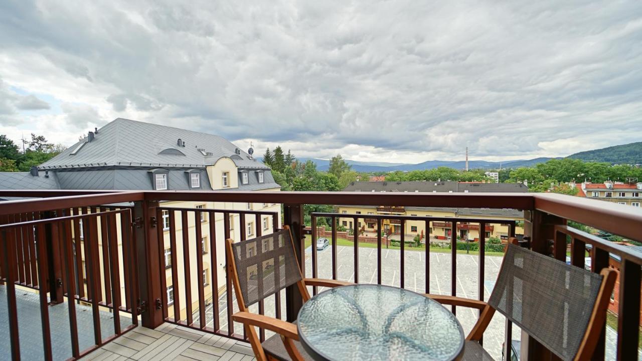 Apartamenty Everysky - Mickiewicza 30 イェレニャ・グーラ エクステリア 写真